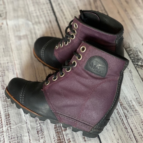 Sorel wedge boot